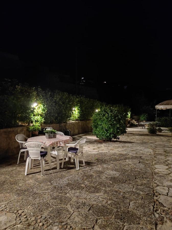 Villa Bouganvilla Cefalù Eksteriør billede