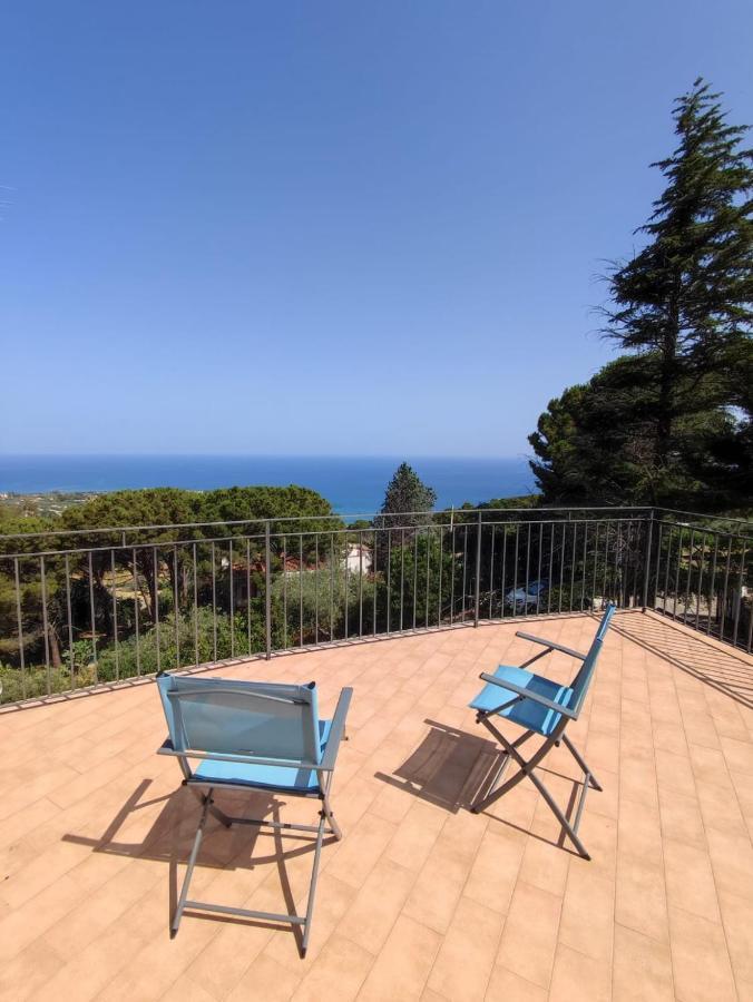 Villa Bouganvilla Cefalù Eksteriør billede